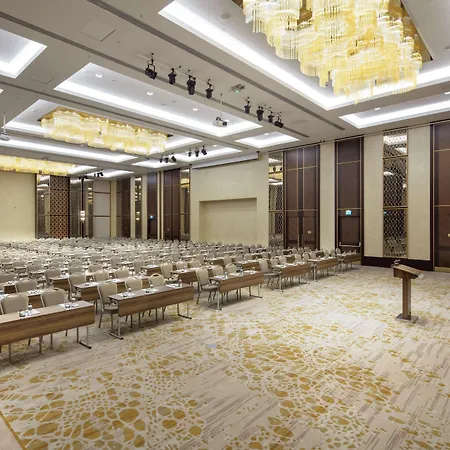 Doubletree By Hilton Centre Hotel Antalya
