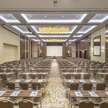Doubletree By Hilton Centre Hotel