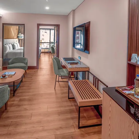 Doubletree By Hilton Centre 5* Antalya