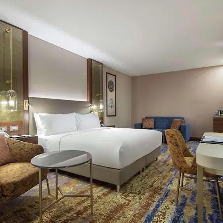 Doubletree By Hilton Centre