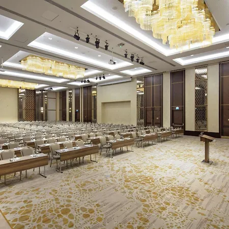 Doubletree By Hilton Centre Hotel Antalya