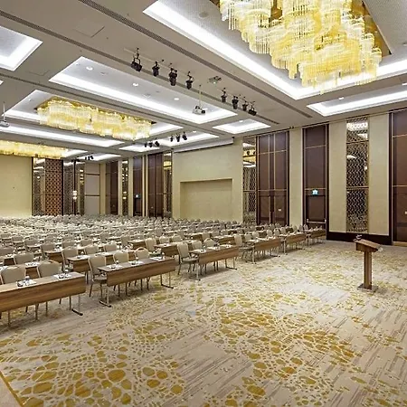Doubletree By Hilton Centre 5*