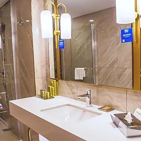 Hotel Doubletree By Hilton Centre 5*