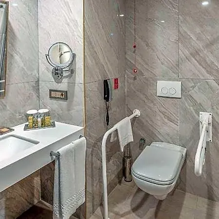 Doubletree By Hilton Centre Hotel 5*
