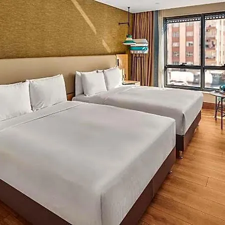 Doubletree By Hilton Centre Hotel