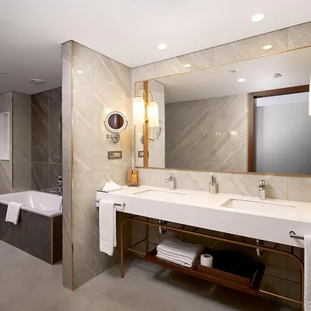 מלון Doubletree By Hilton Centre