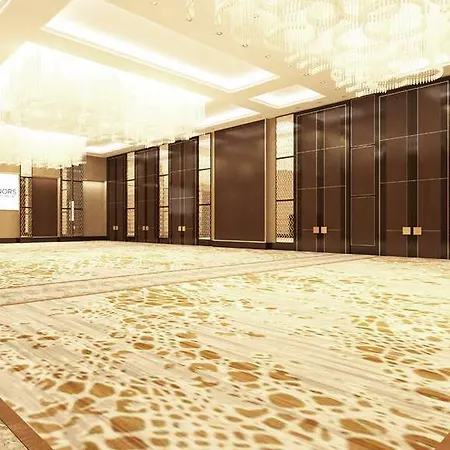 Doubletree By Hilton Centre Hotel Antalya