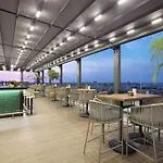 Doubletree By Hilton Centre 5*