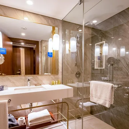 Отель Doubletree By Hilton Centre Анталья